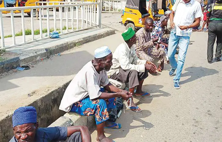 Dramatic As Beggars In Kaduna Reject Helpers' Old Naira Notes