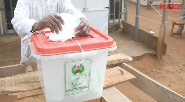 Nigeria Decides: Two stolen Ballot Boxes are Retrieved by Soldiers in Gombe from Thugs.